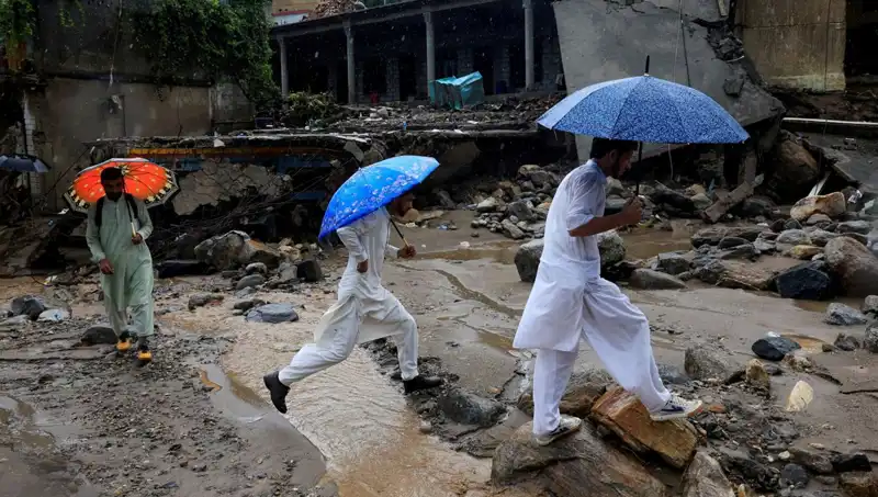 Pakistan'da Sel Felaketi: DSÖ Acil Tıbbi Malzeme Gönderdi